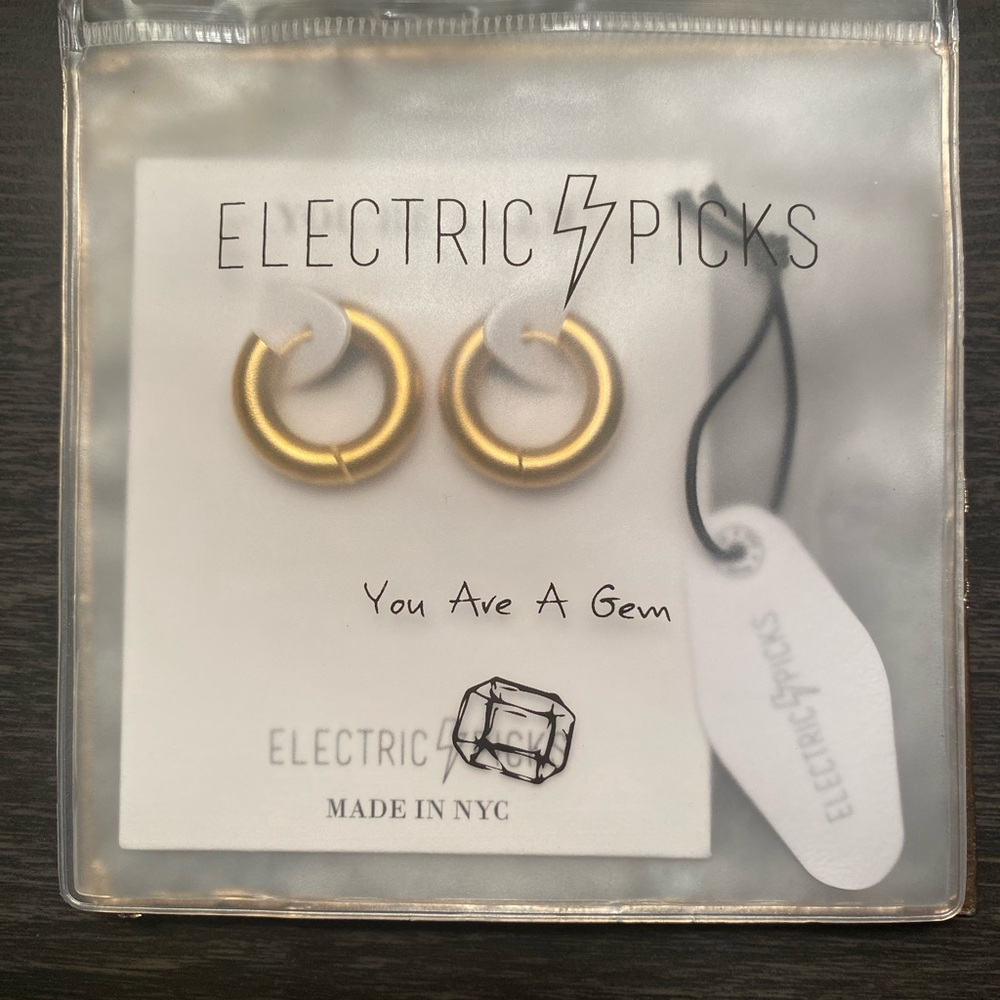 Electric ⚡️ Picks Ringo Gold Hoop Earrings - Picture 3 of 3